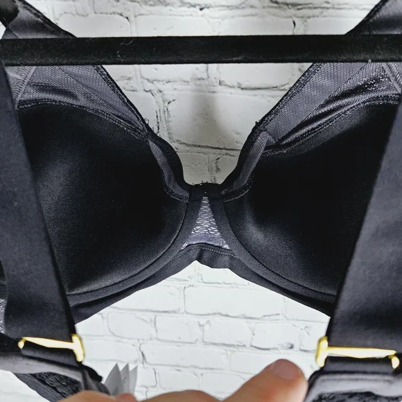 BERLEI | Shift underwire sports bra - Picture 7 of 9